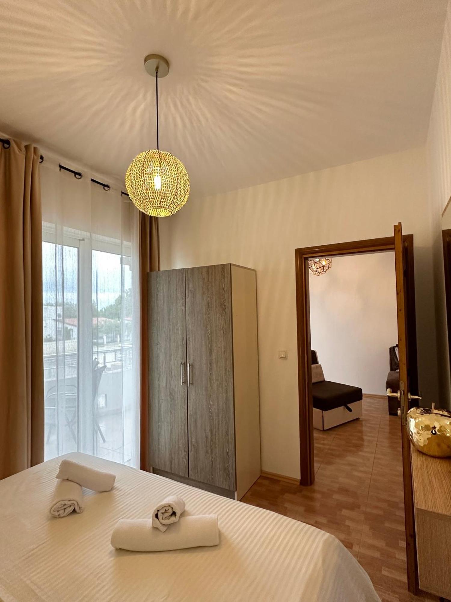 Apartmens Xhenis Lux Ulcinj Exterior foto