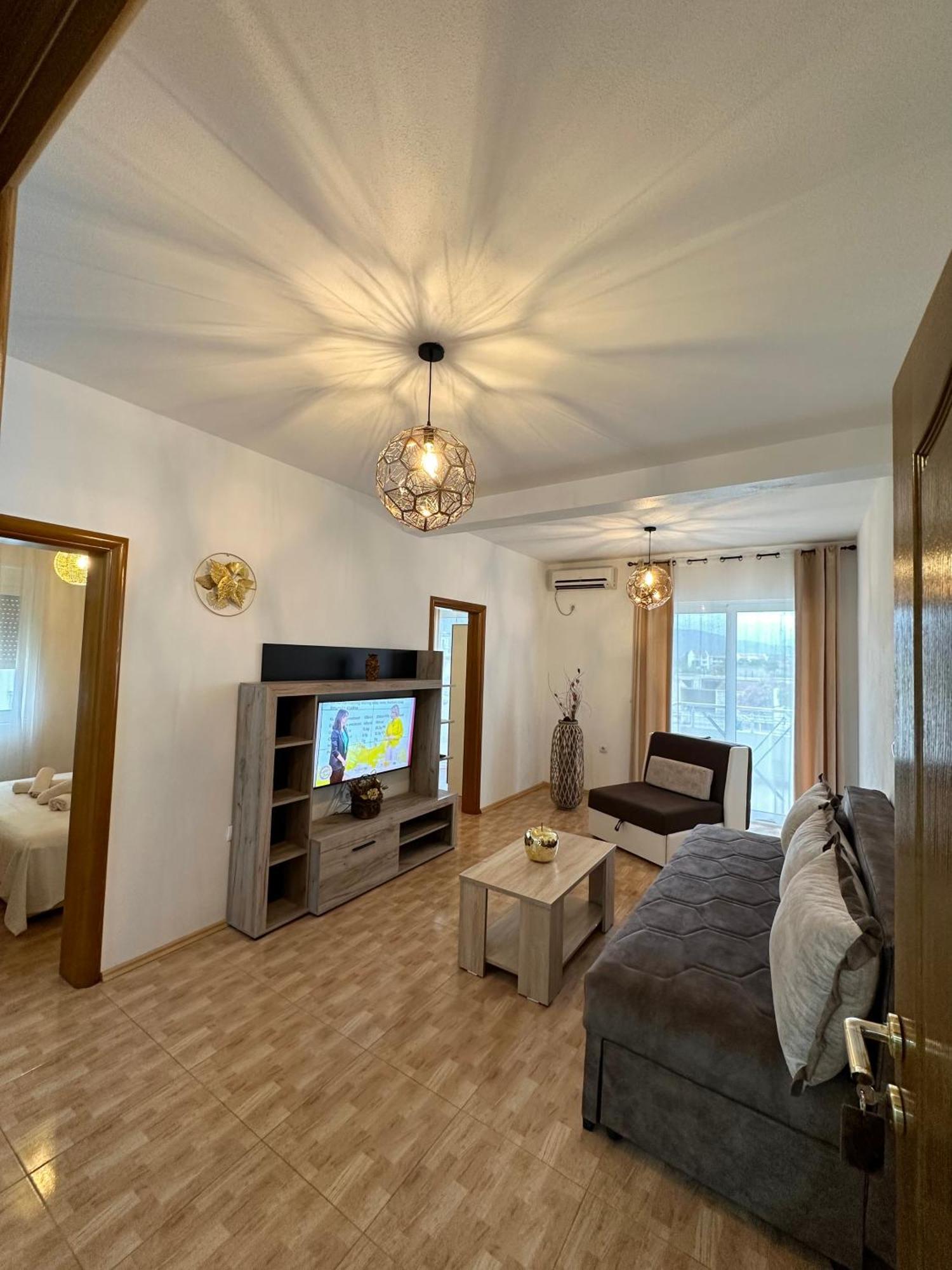 Apartmens Xhenis Lux Ulcinj Exterior foto